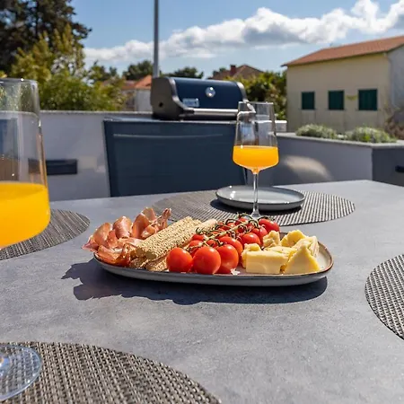 Sogi * Biograd Na Moru