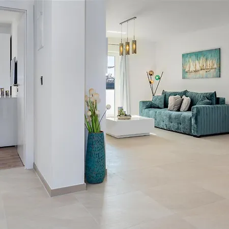 Sogi * Biograd Na Moru