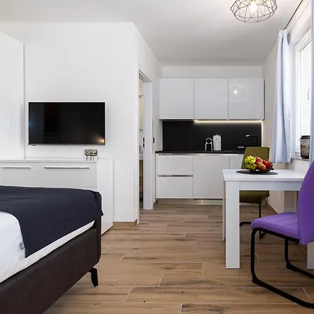 Sogi * Biograd Na Moru